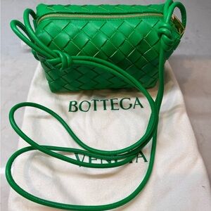 Bottega Veneta Mini Loop Camera Bag (Parakeet/Green)